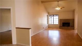 Photo #6: 2342647 Listing