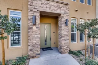 Photo #2: 2342665 Listing 