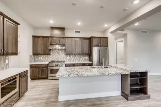 Photo #3: 2342665 Listing 