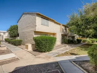 Photo #2: 2342689 Listing