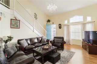 Photo #3: 2342758 Listing 