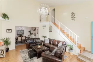 Photo #4: 2342758 Listing 