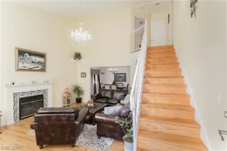 Photo #6: 2342758 Listing 