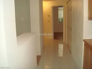 Photo #4: 2342808 Listing