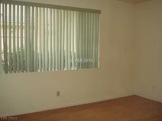 Photo #6: 2342808 Listing