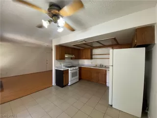 Photo #6: 2342815 Listing 