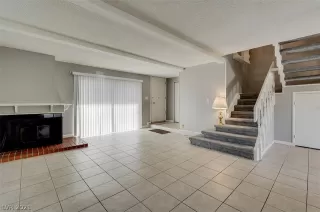 Photo #3: 2342838 Listing