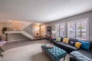 Photo #4: 2342840 Listing