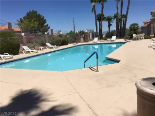 Photo #1: 2342844 Listing 