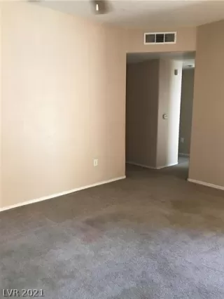 Photo #5: 2342846 Listing 