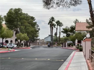 Photo #1: 2342864 Listing