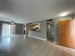 Photo #5: 2342864 Listing