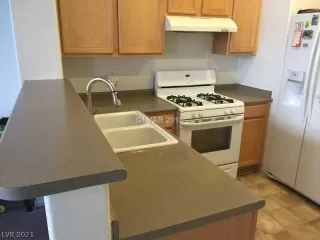 Photo #3: 2342865 Listing