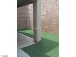 Photo #6: 2342865 Listing