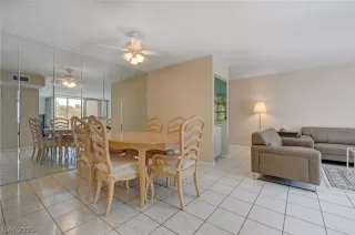 Photo #5: 2342866 Listing