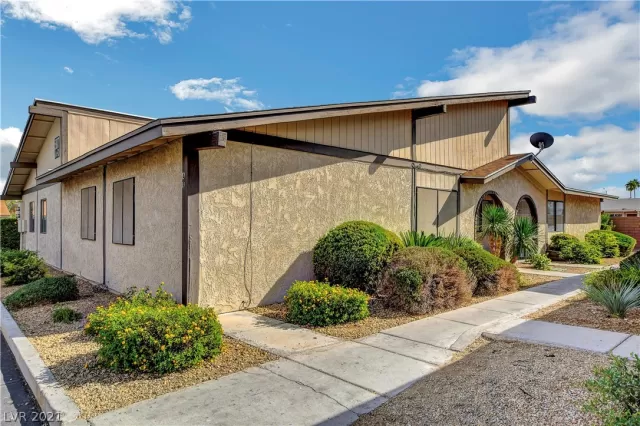 MLS: 2342883 Condo For Sale