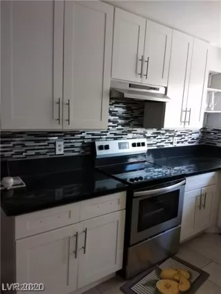 Photo #1: 2342901 Listing 