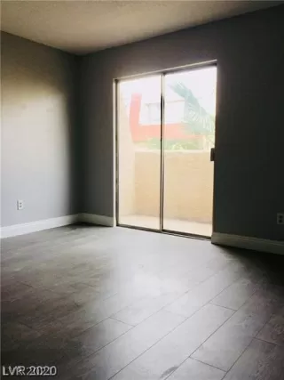 Photo #4: 2342901 Listing 