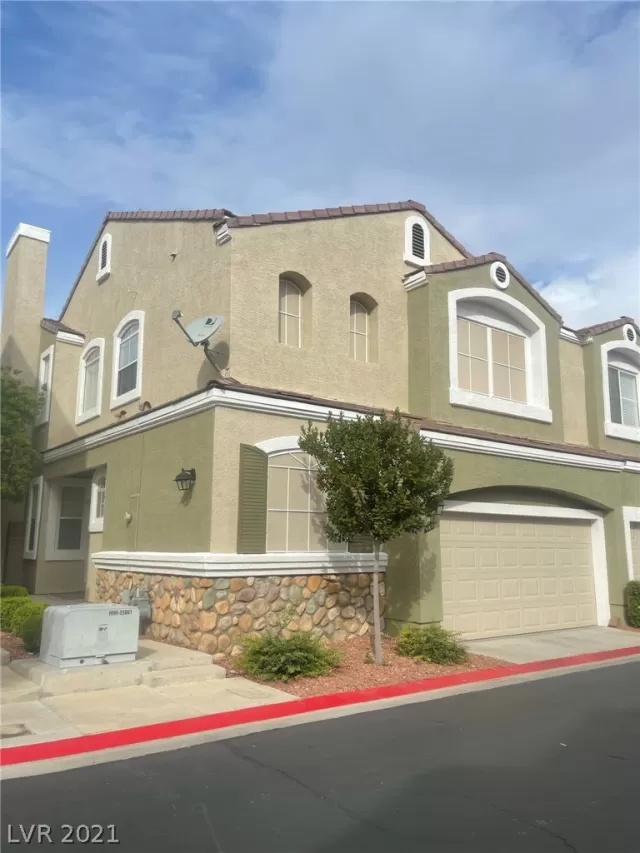 MLS: 2342934 Condo For Sale