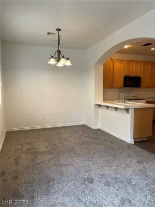 Photo #2: 2342934 Listing 