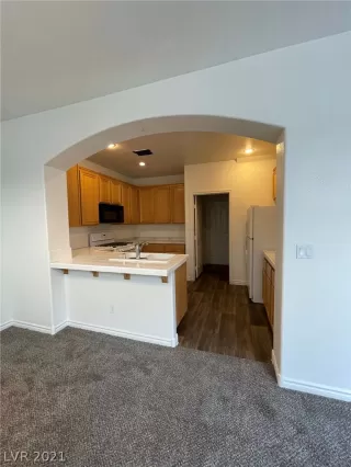 Photo #3: 2342934 Listing 