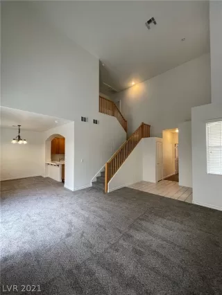 Photo #5: 2342934 Listing 