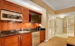 Photo #2: 2342940 Listing