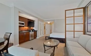 Photo #4: 2342940 Listing