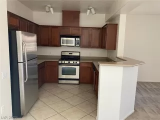 Photo #4: 2343013 Listing 