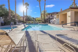 Photo #2: 2343042 Listing