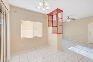 Photo #5: 2343042 Listing