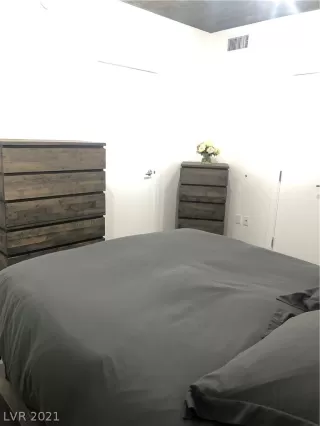 Photo #3: 2343057 Listing 