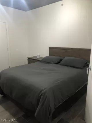 Photo #4: 2343057 Listing 