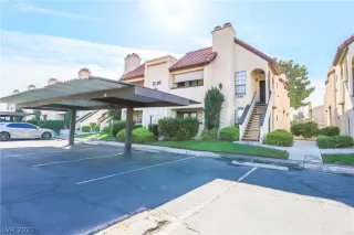 Photo #3: 2343059 Listing 