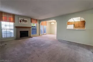 Photo #5: 2343059 Listing 