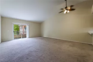 Photo #3: 2343062 Listing