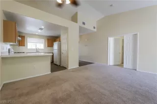 Photo #6: 2343062 Listing