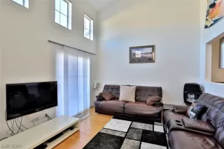 Photo #3: 2343078 Listing 