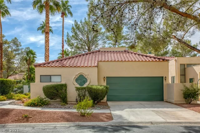 MLS: 2343126 Condo For Sale