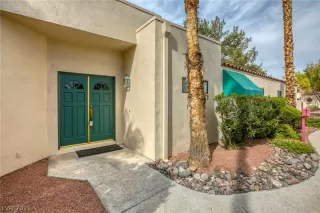 Photo #5: 2343126 Listing