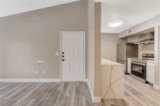 Photo #2: 2343137 Listing