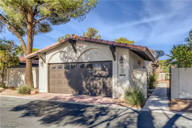 MLS: 2343140 Condo For Sale