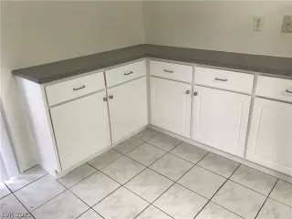 Photo #2: 2343160 Listing 