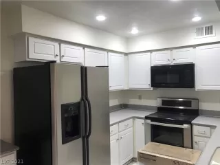 Photo #3: 2343160 Listing 