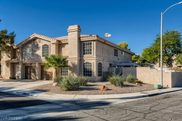 MLS: 2343200 Condo For Sale