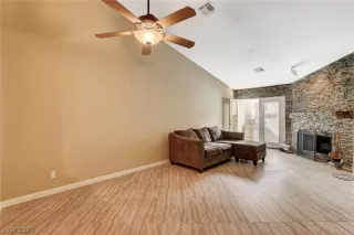 Photo #2: 2343207 Listing