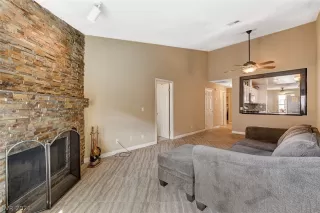 Photo #3: 2343207 Listing