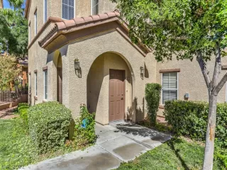 Photo #1: 2343227 Listing