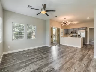 Photo #5: 2343227 Listing