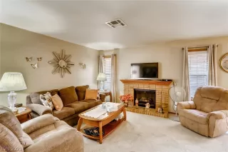 Photo #2: 2343277 Listing 